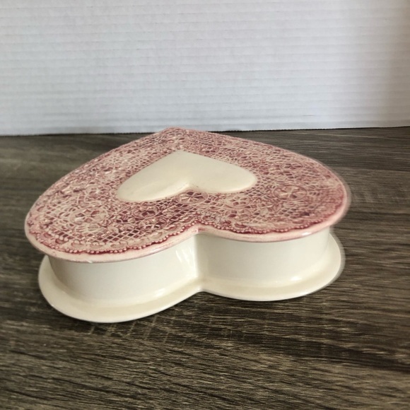 Handmade Heart-Shaped Box with Lace Design - Picture 9 of 12